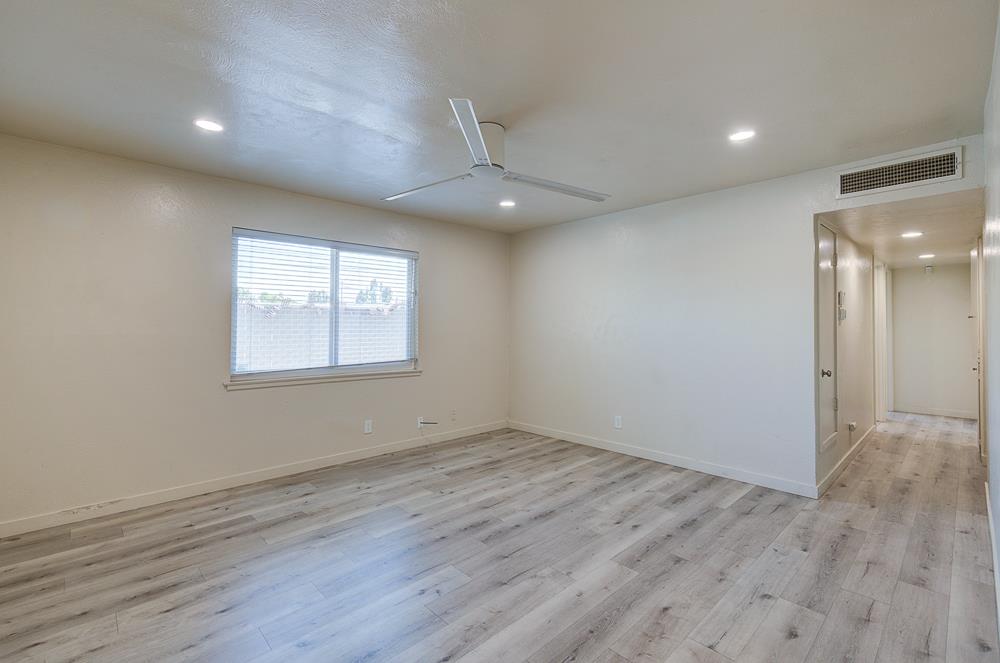 4563 4563 E Sierra Madre Ave, Fresno, CA 93726