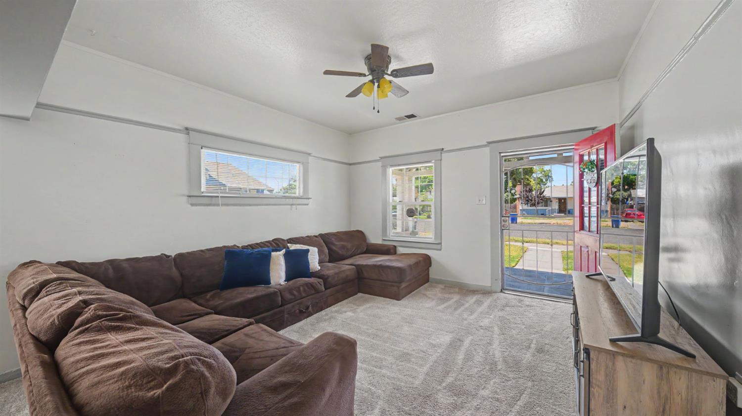 115 W 19th St, Merced, CA 95340