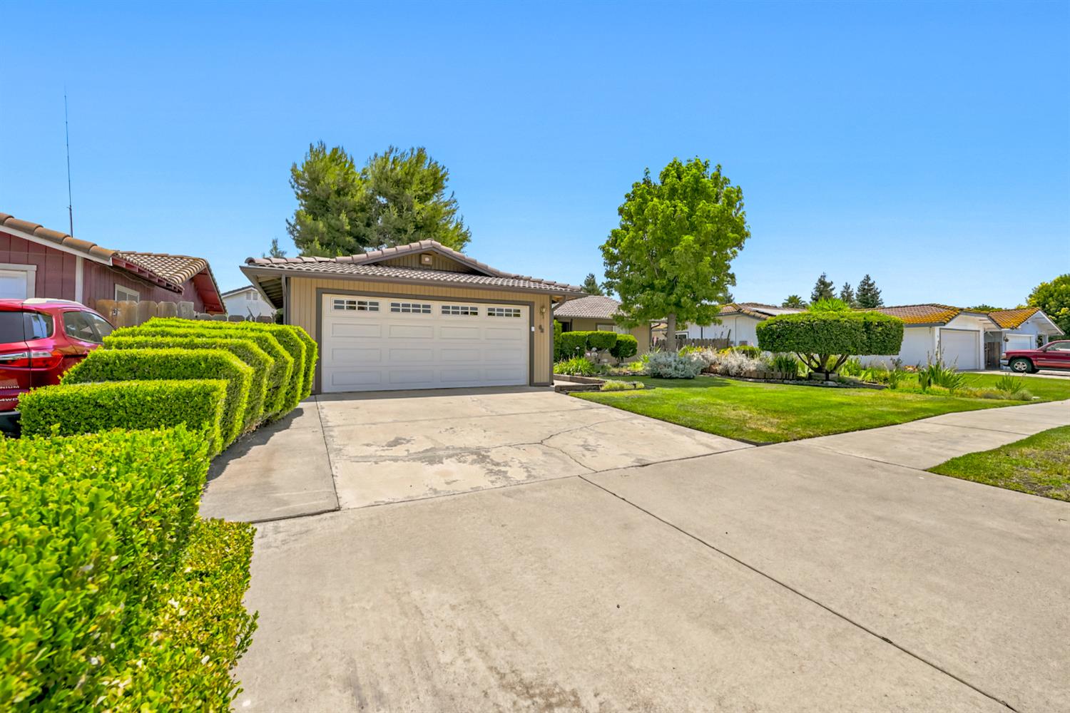 88 Sweetwater Ave, Merced, CA 95341