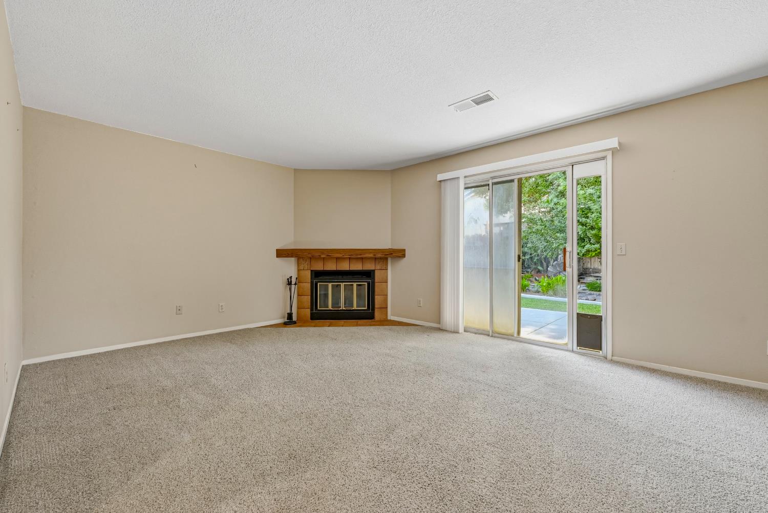 88 Sweetwater Ave, Merced, CA 95341