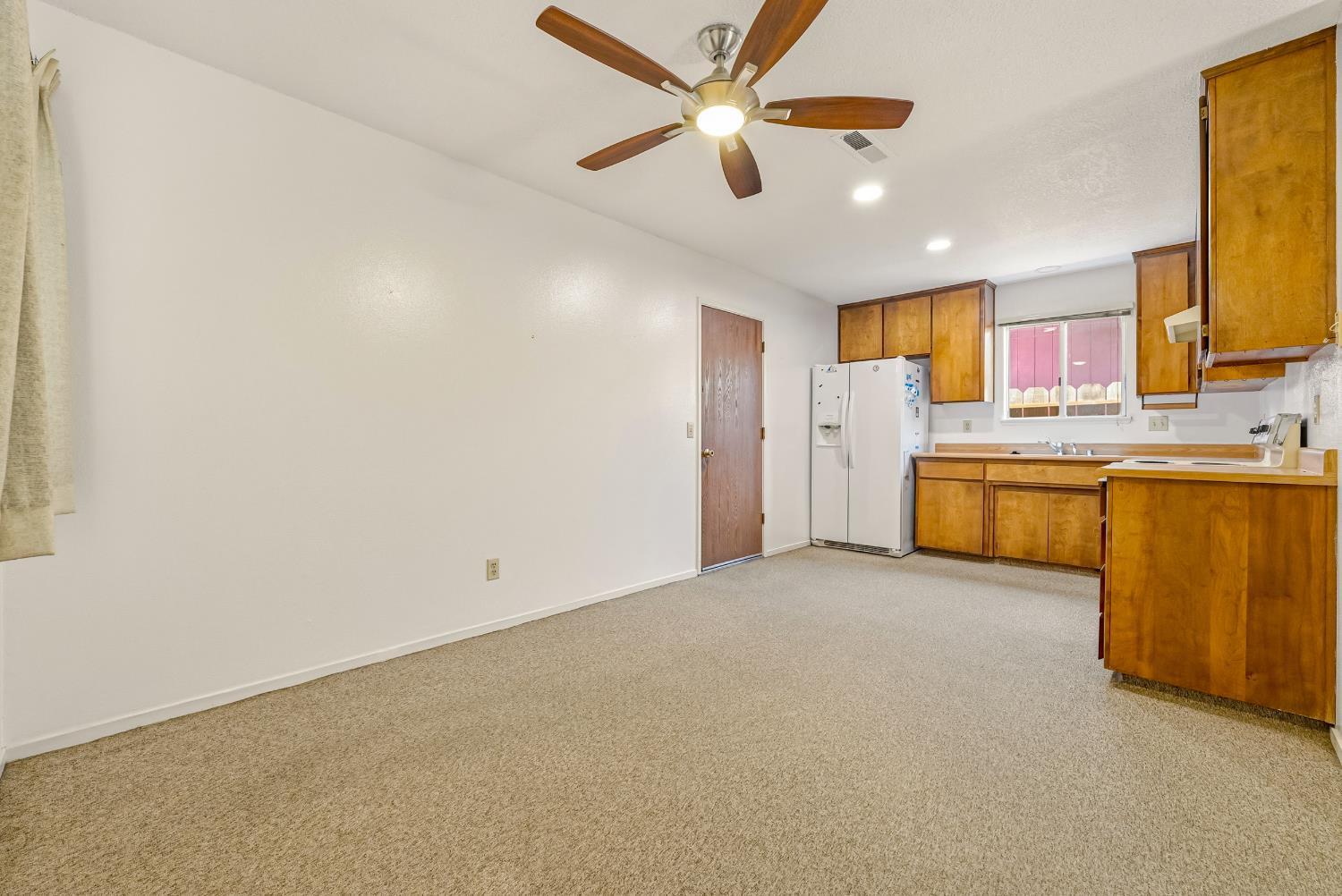 88 Sweetwater Ave, Merced, CA 95341