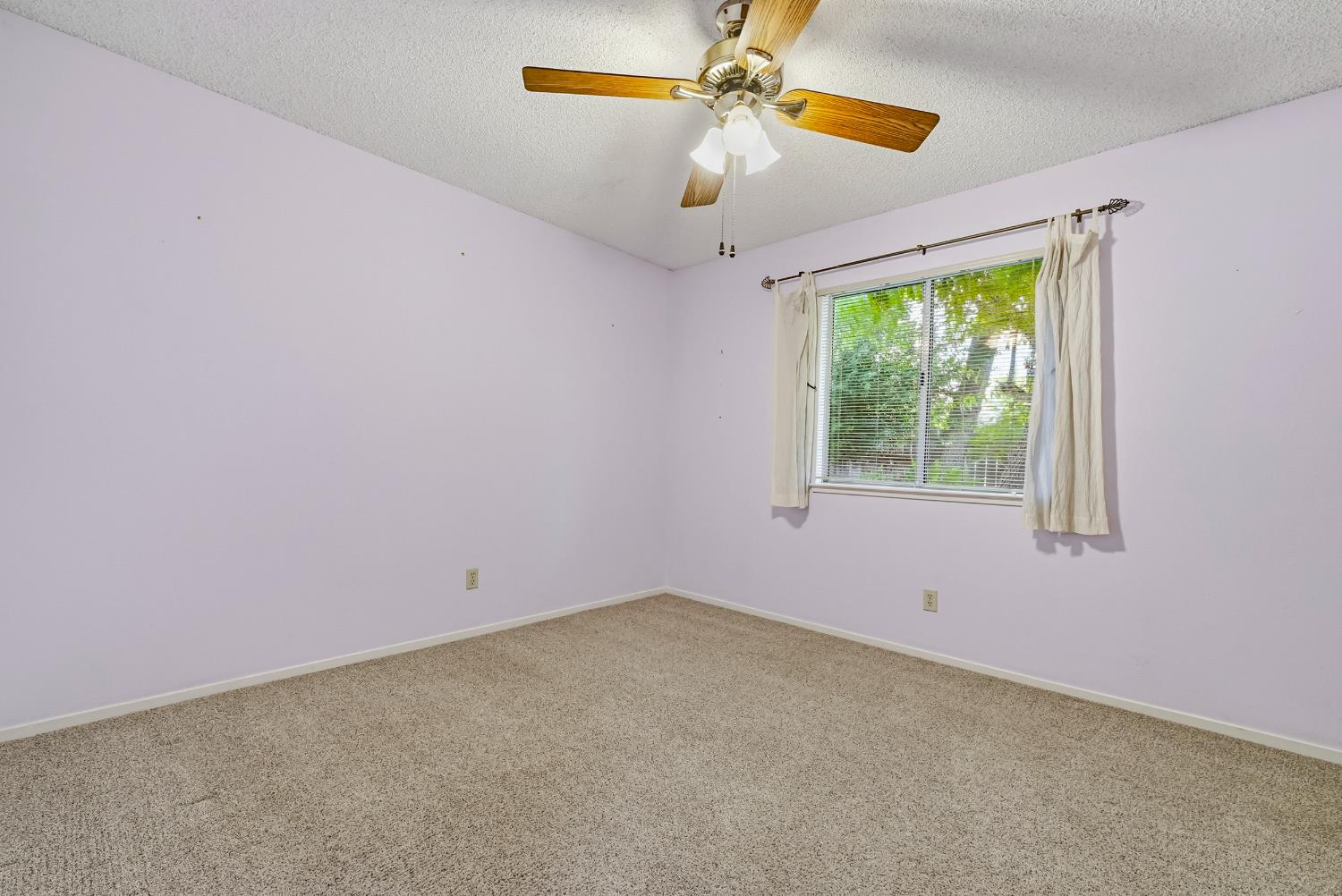 88 Sweetwater Ave, Merced, CA 95341