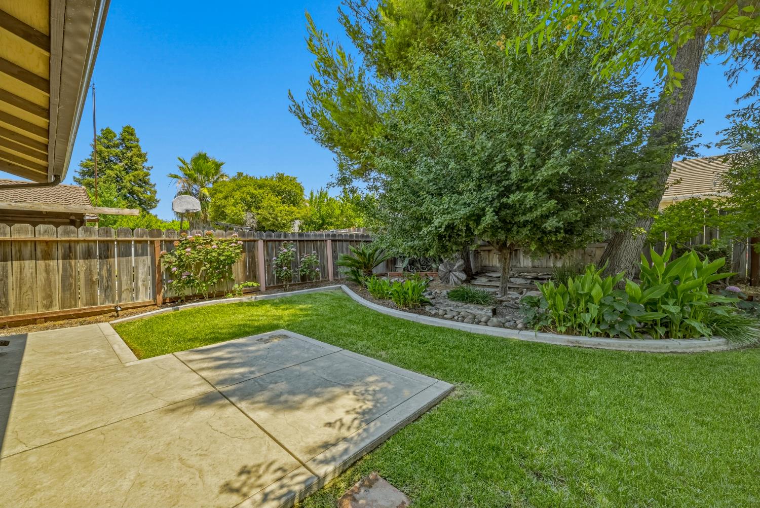 88 Sweetwater Ave, Merced, CA 95341