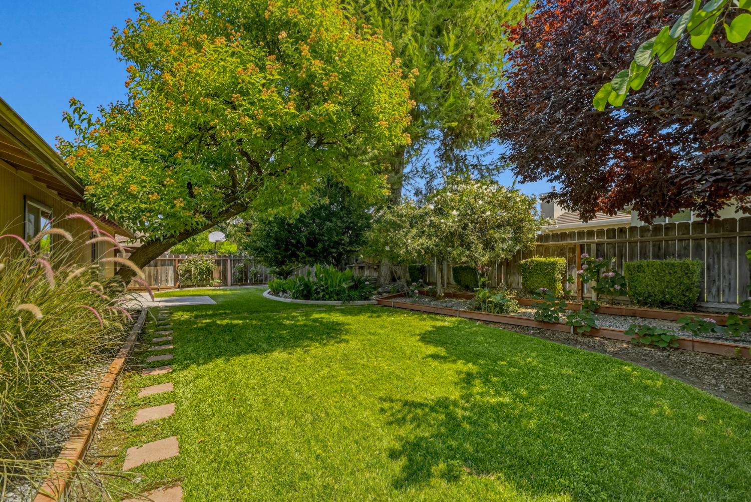 88 Sweetwater Ave, Merced, CA 95341