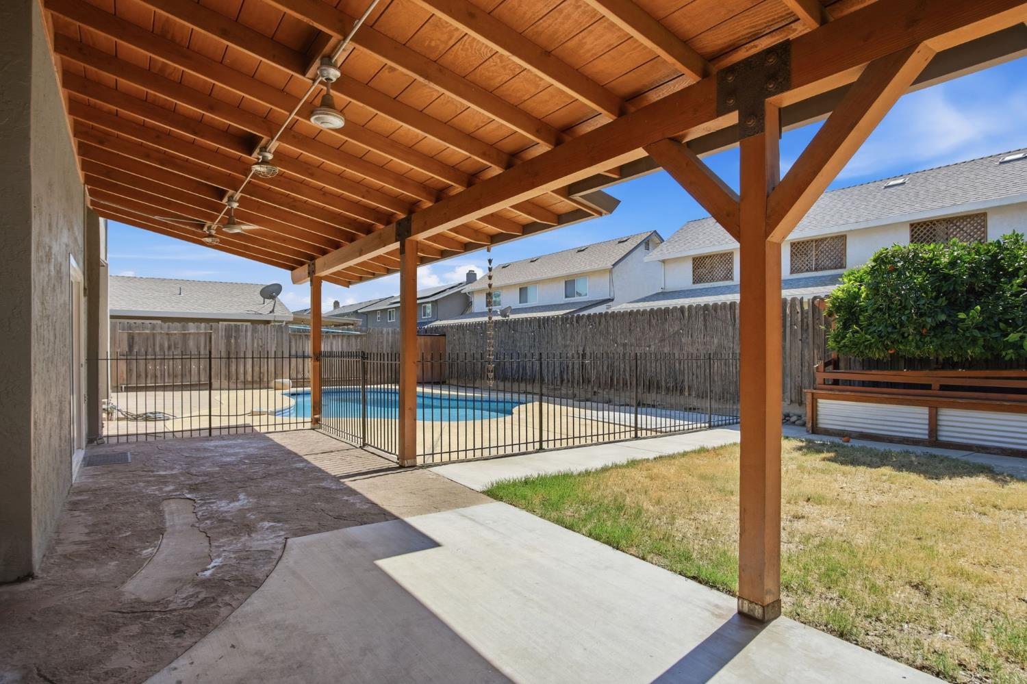 3621 Coye Oak Dr, Modesto, CA 95355
