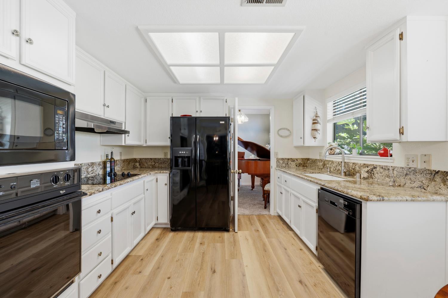 3417 Keystone Way, Modesto, CA 95354
