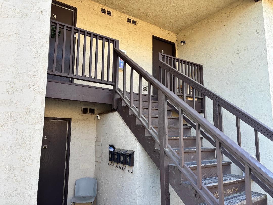408 S 2nd Ave, Oakdale, CA 95361