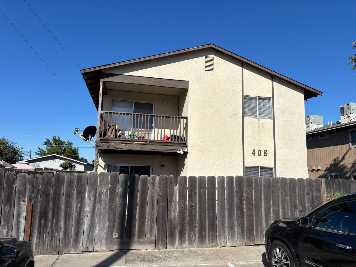 408 S 2nd Ave, Oakdale, CA 95361