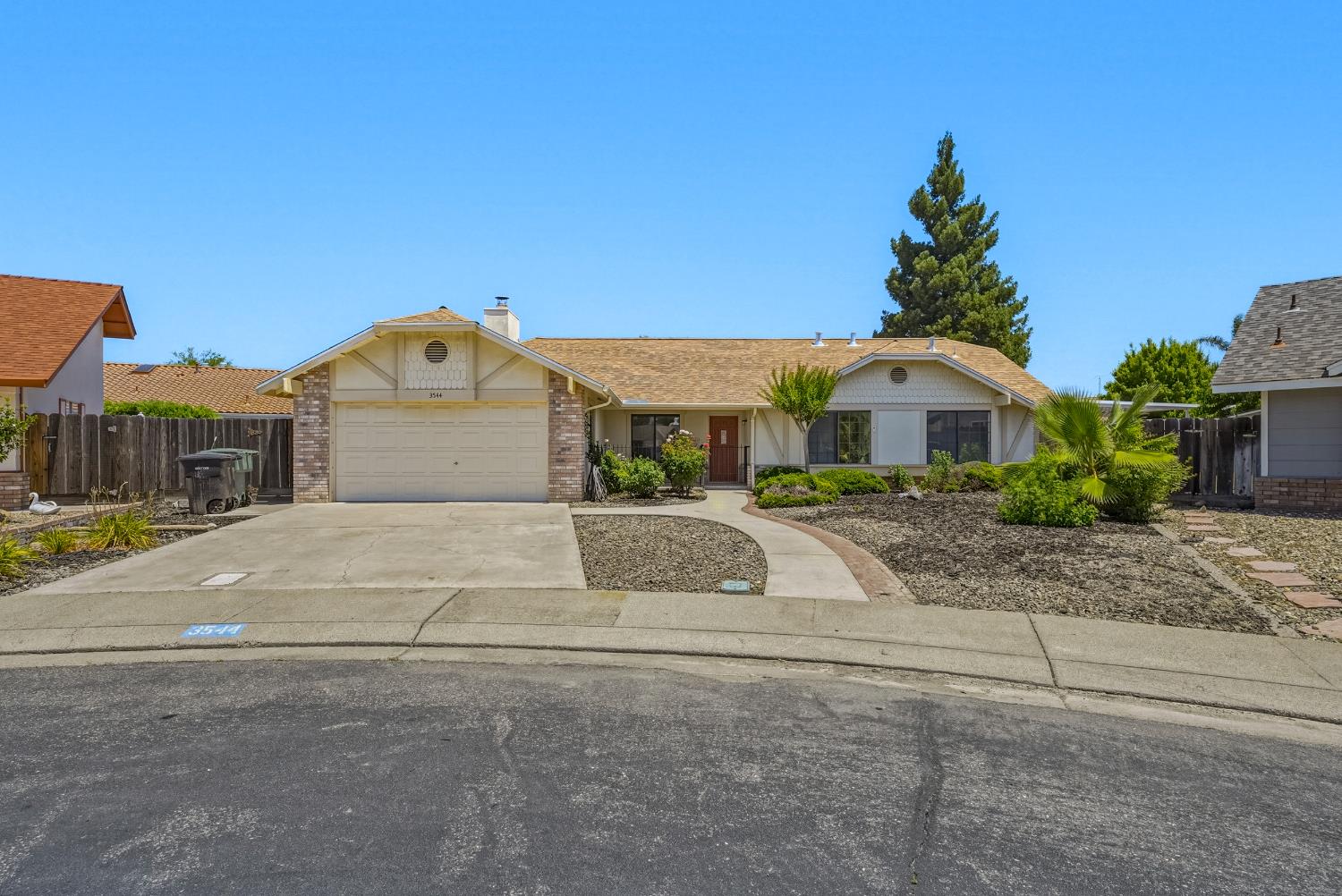 3544 Traveler Ct, Modesto, CA 95355