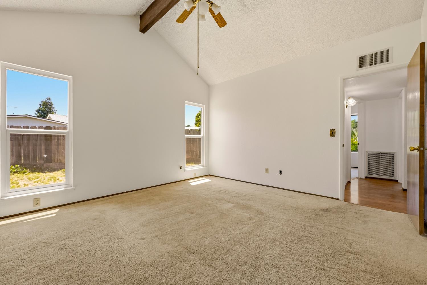 3544 Traveler Ct, Modesto, CA 95355