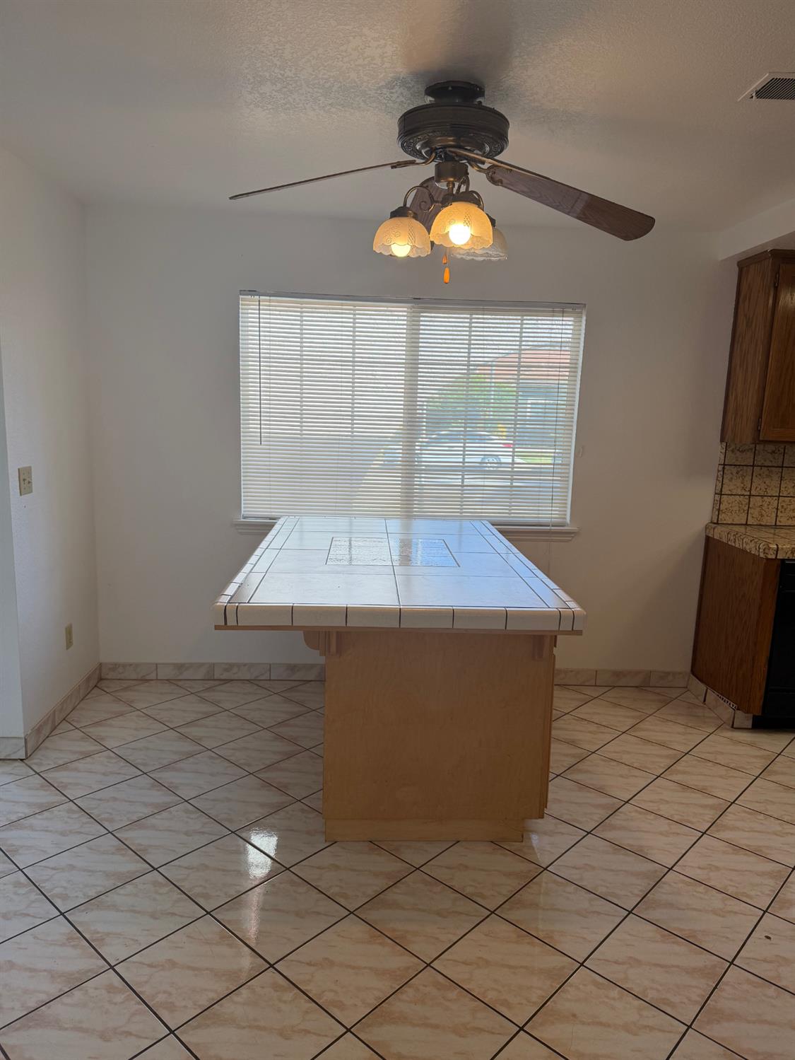 414 Vicki Lynn Ln, Patterson, CA 95363
