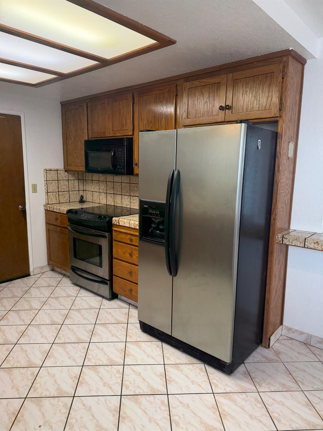 414 Vicki Lynn Ln, Patterson, CA 95363