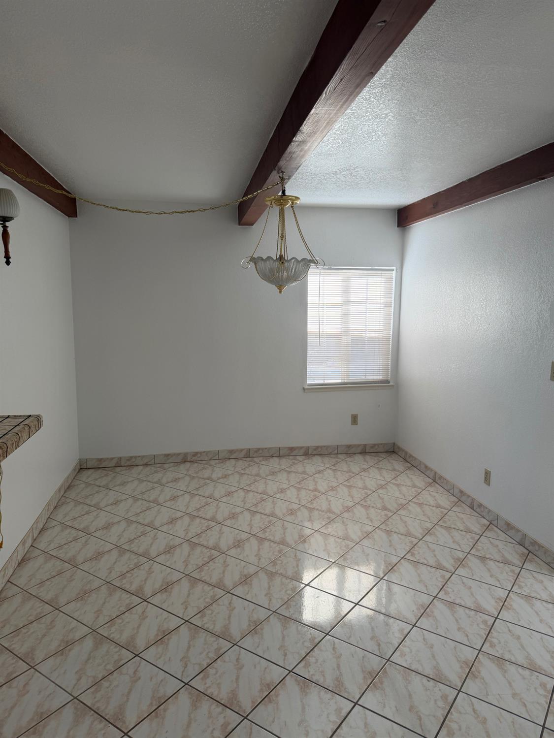 414 Vicki Lynn Ln, Patterson, CA 95363