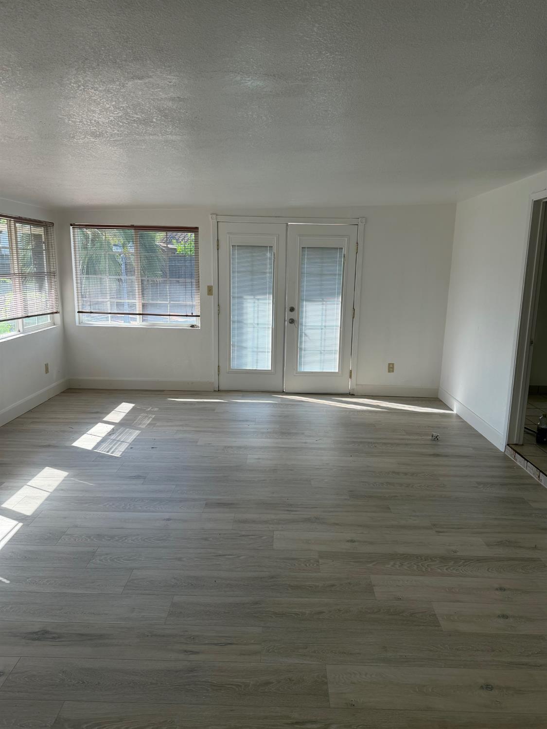 414 Vicki Lynn Ln, Patterson, CA 95363