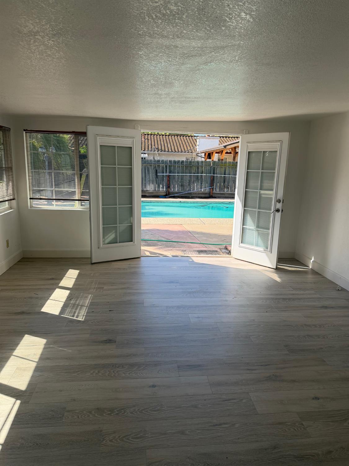 414 Vicki Lynn Ln, Patterson, CA 95363