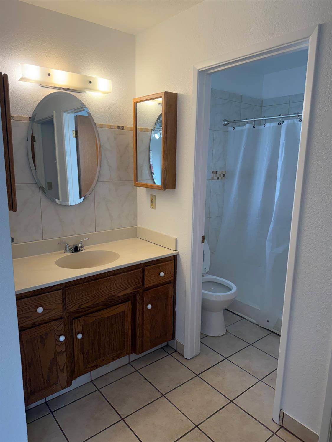 414 Vicki Lynn Ln, Patterson, CA 95363