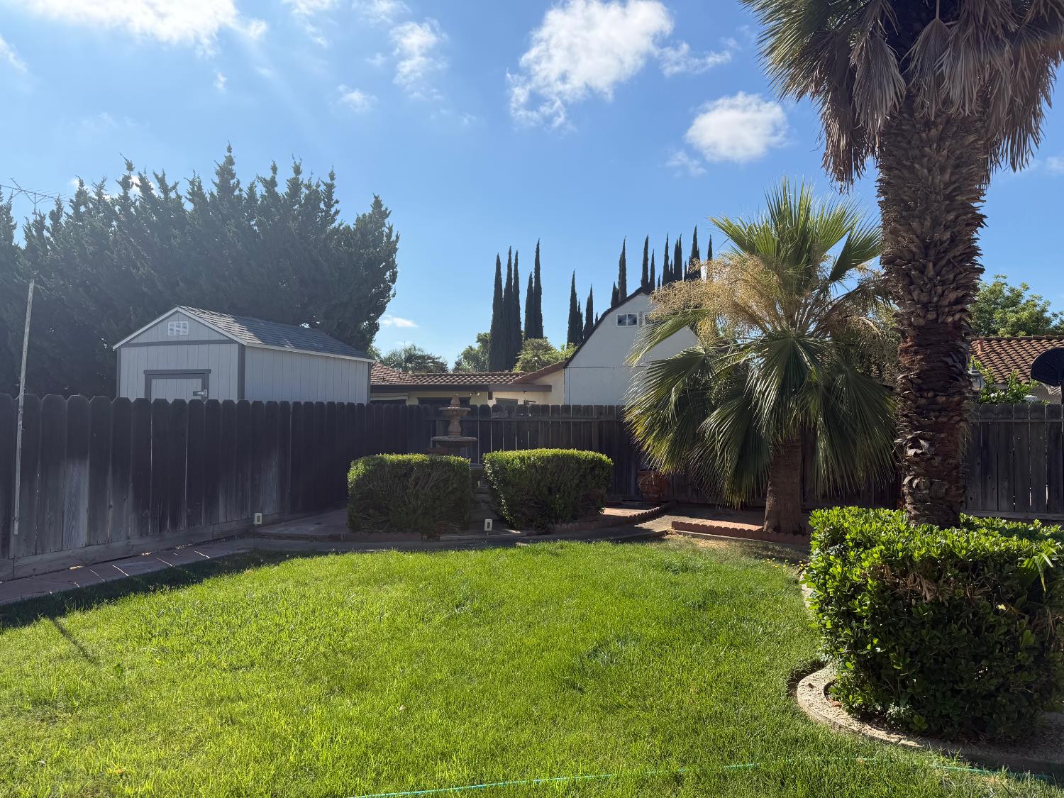 414 Vicki Lynn Ln, Patterson, CA 95363