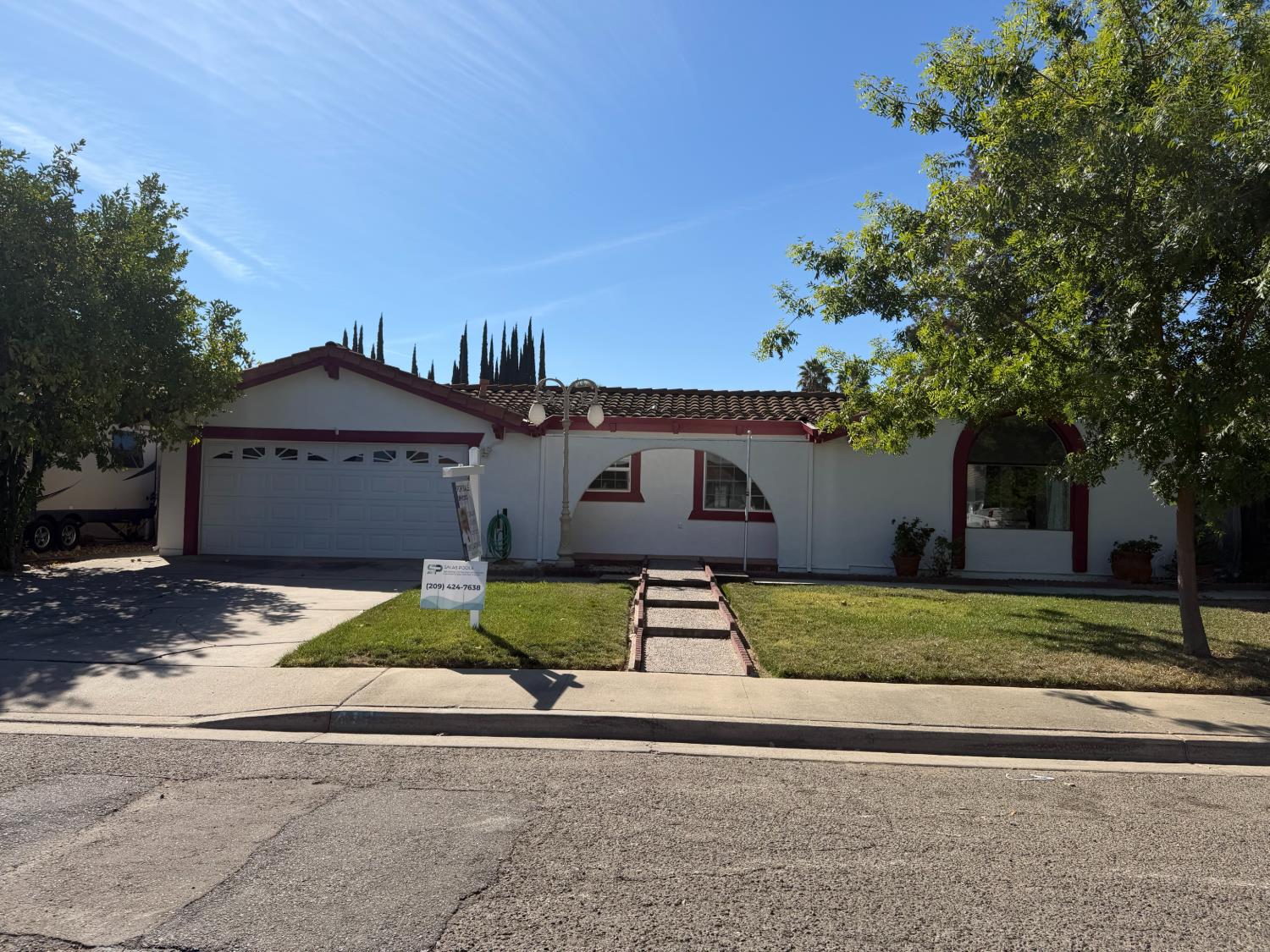 414 Vicki Lynn Ln, Patterson, CA 95363