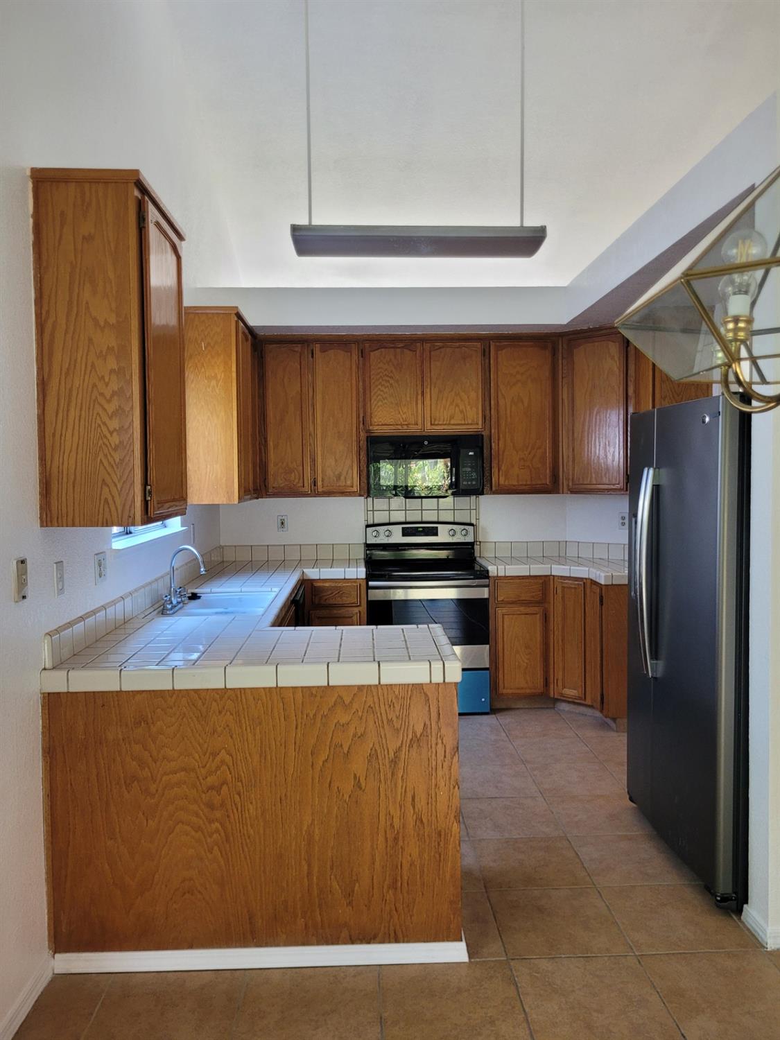 309 Kirbys Mill Dr, Modesto, CA 95358