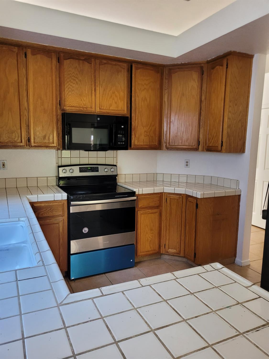 309 Kirbys Mill Dr, Modesto, CA 95358