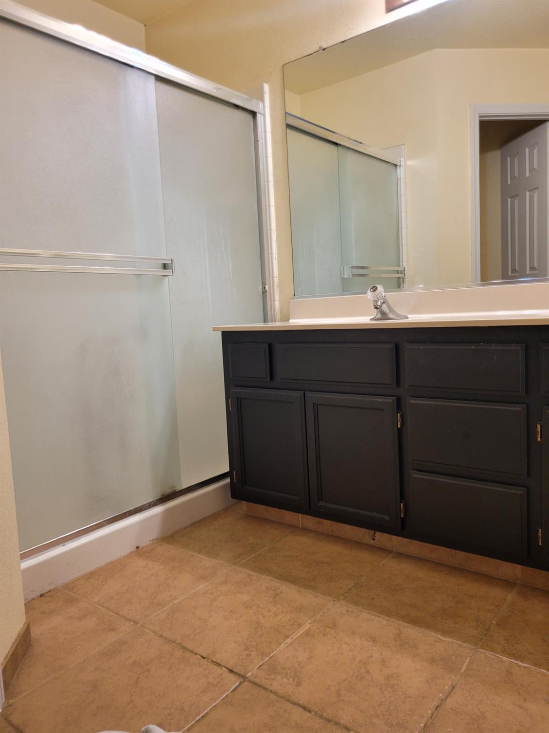 309 Kirbys Mill Dr, Modesto, CA 95358