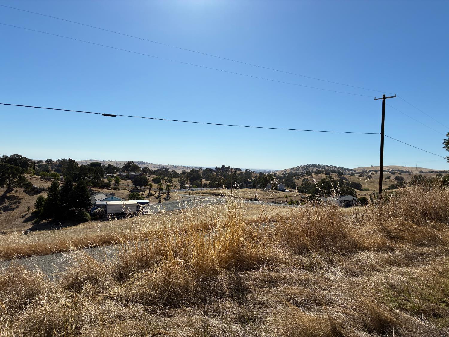 9756 Hernandez Dr, La Grange, CA 95329
