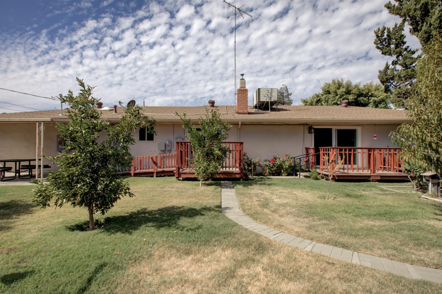 105 Gill Way, Chowchilla, CA 93610