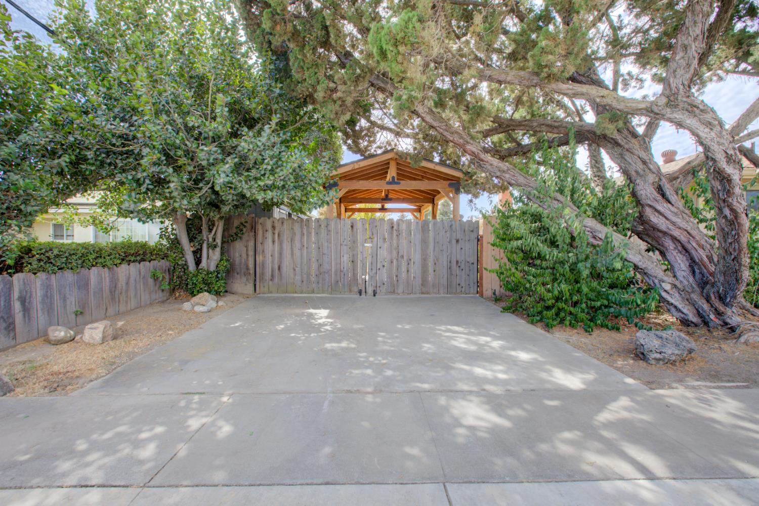 105 Gill Way, Chowchilla, CA 93610