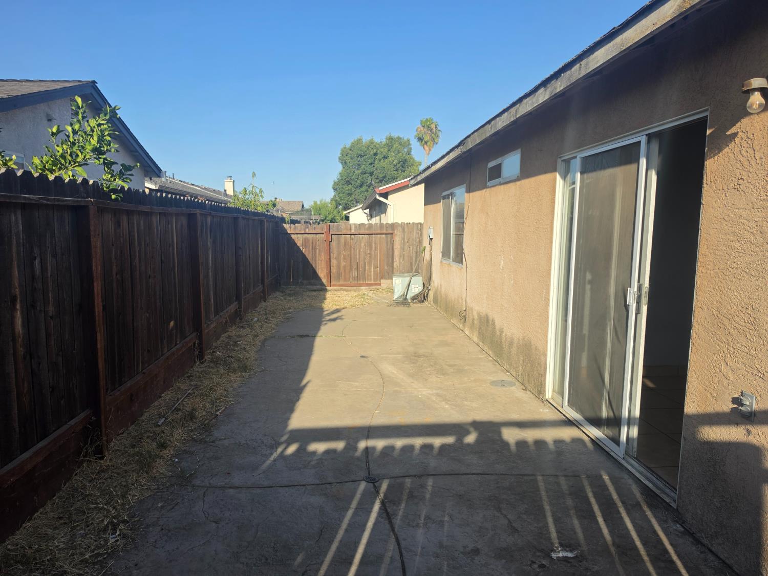2049 Rock Pine Ct, Modesto, CA 95351