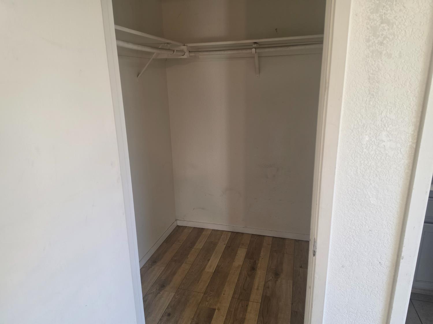 2049 Rock Pine Ct, Modesto, CA 95351
