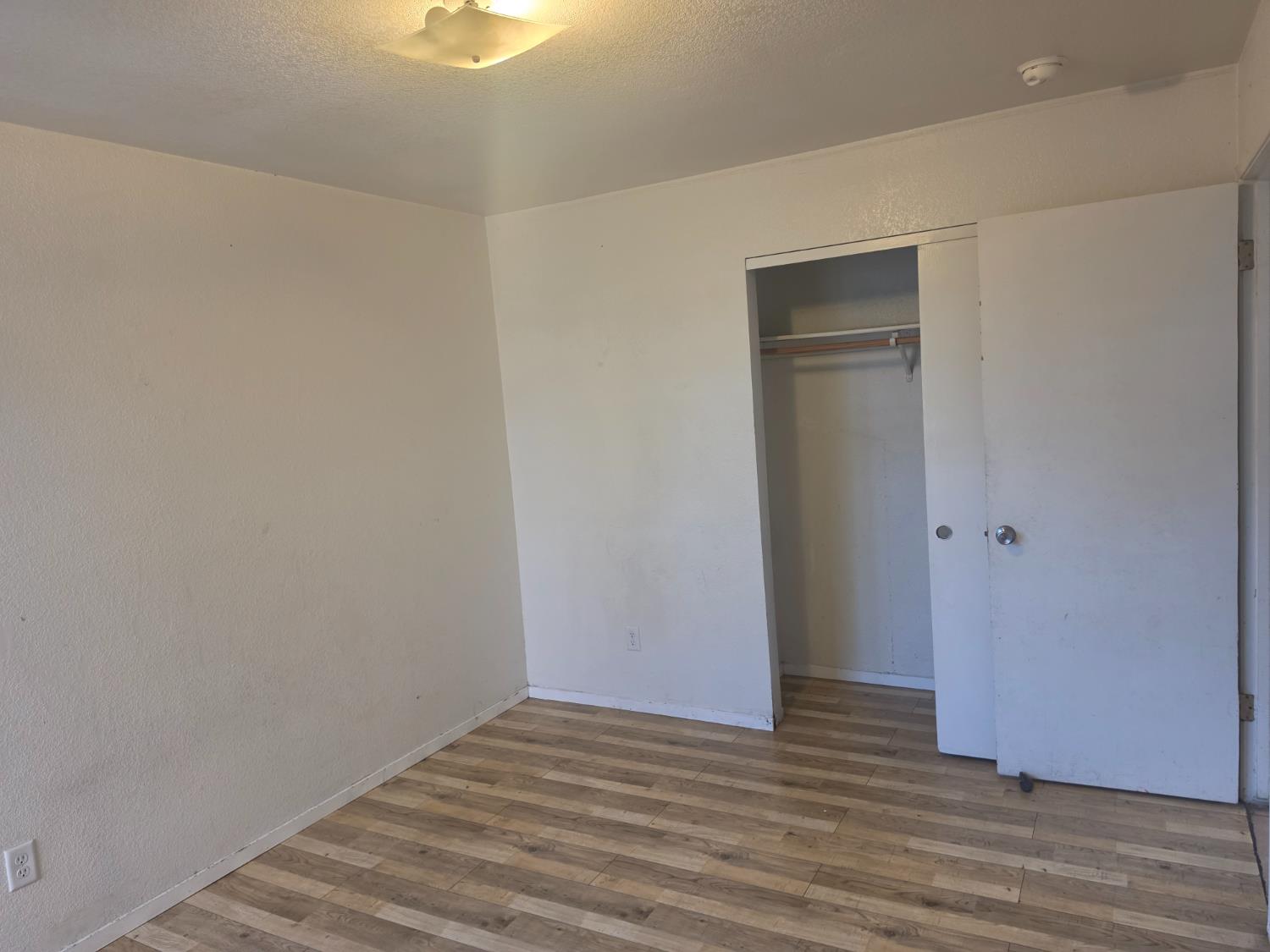 2049 Rock Pine Ct, Modesto, CA 95351