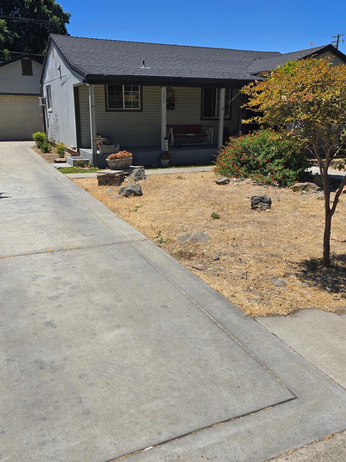 203 Severin Ave, Modesto, CA 95354