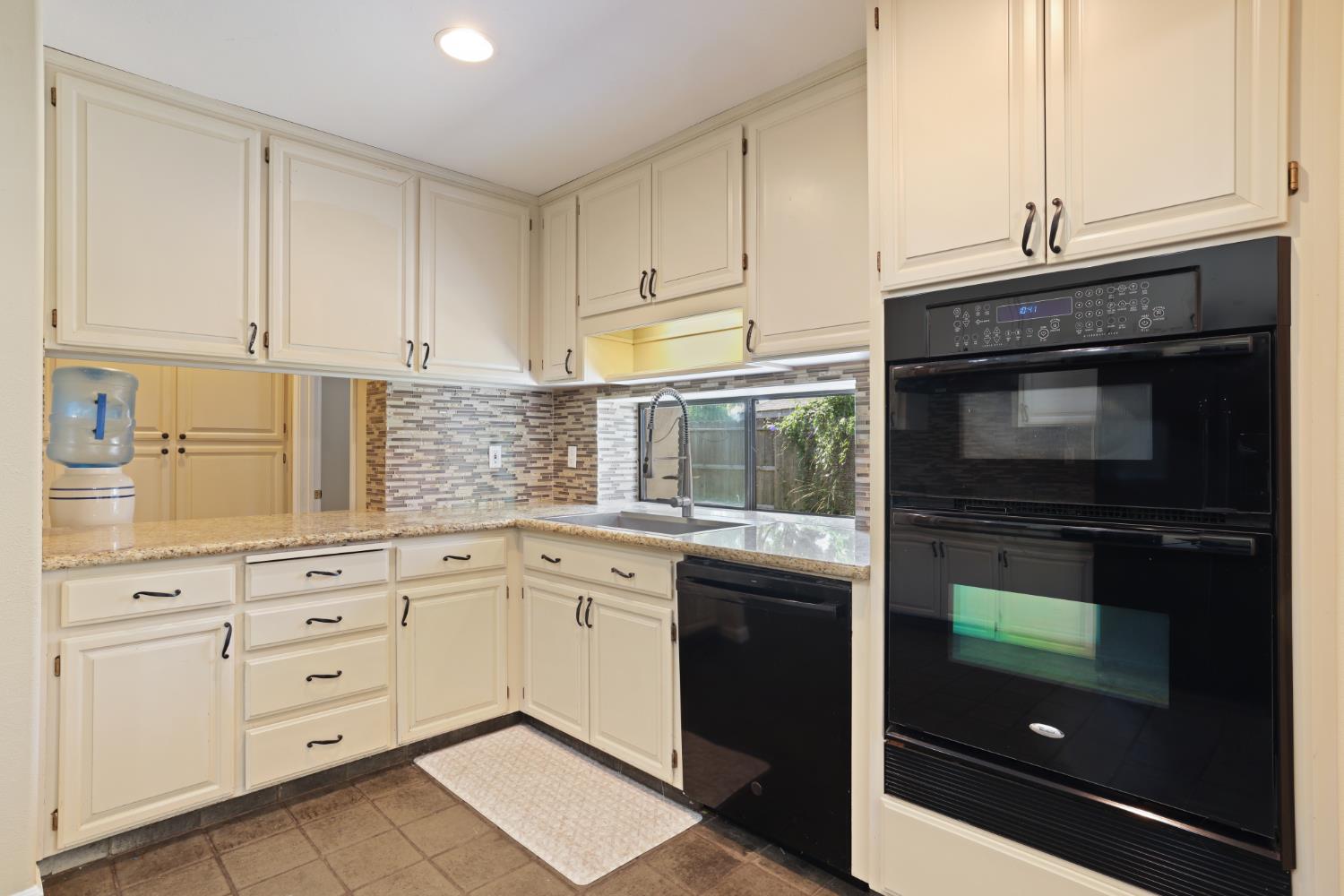 1189 Merganser Pl, Manteca, CA 95337
