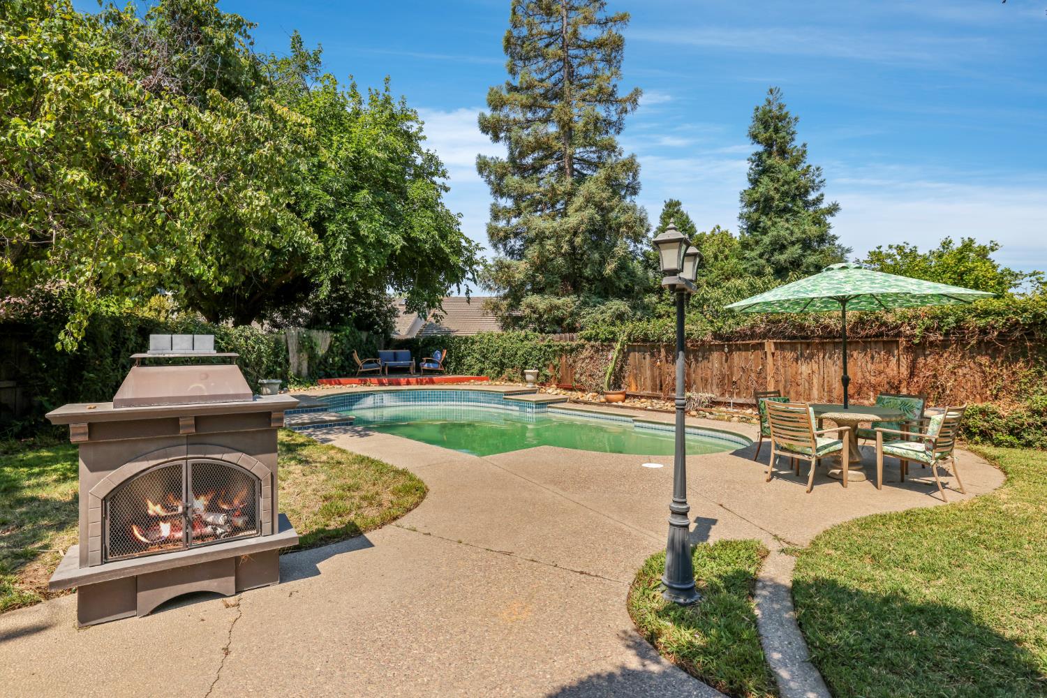 1189 Merganser Pl, Manteca, CA 95337