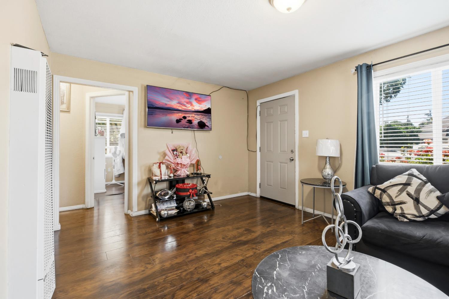 221 W 20th St, Merced, CA 95340