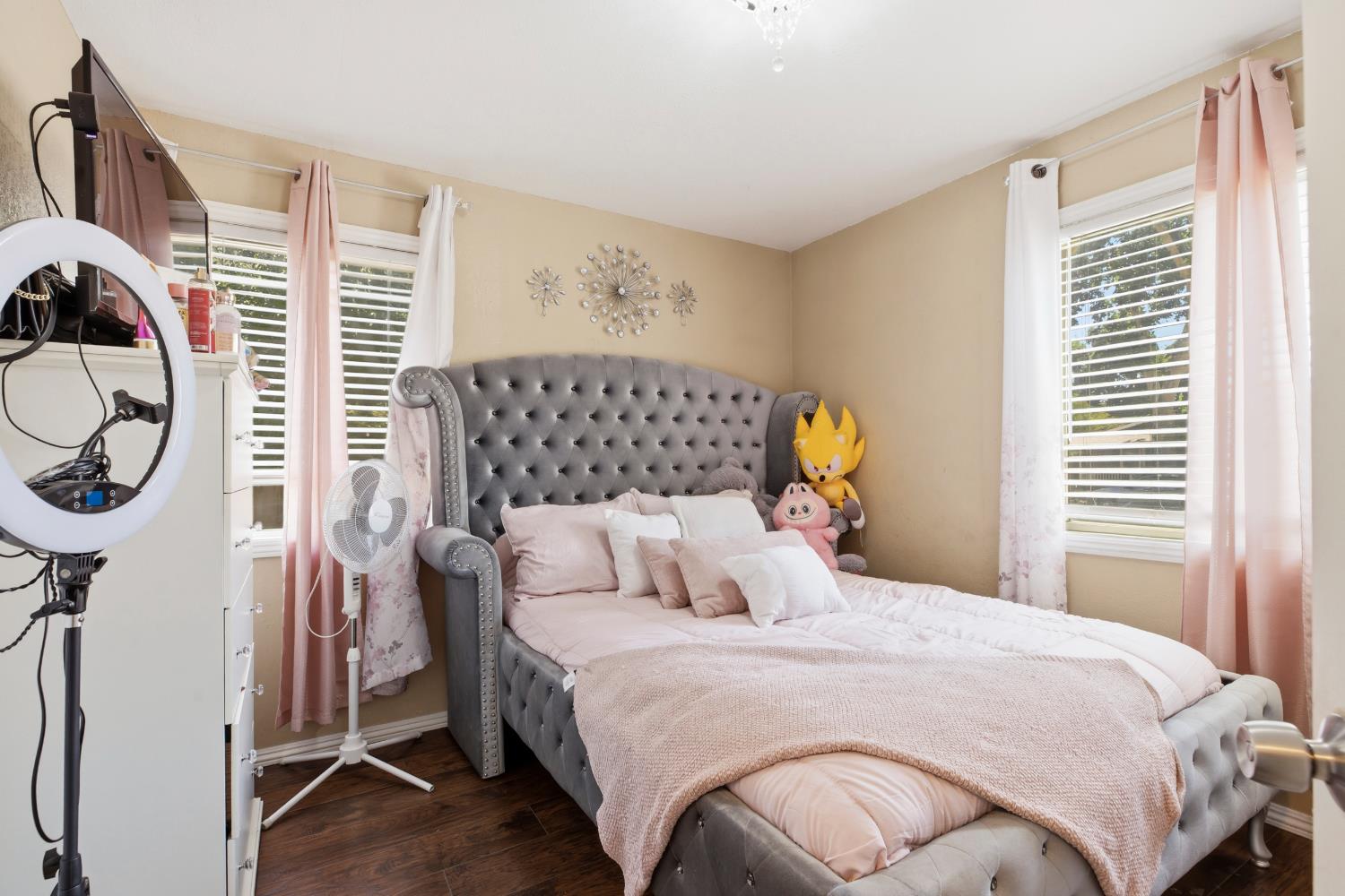 221 W 20th St, Merced, CA 95340