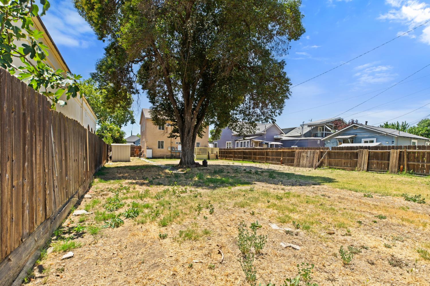 221 W 20th St, Merced, CA 95340