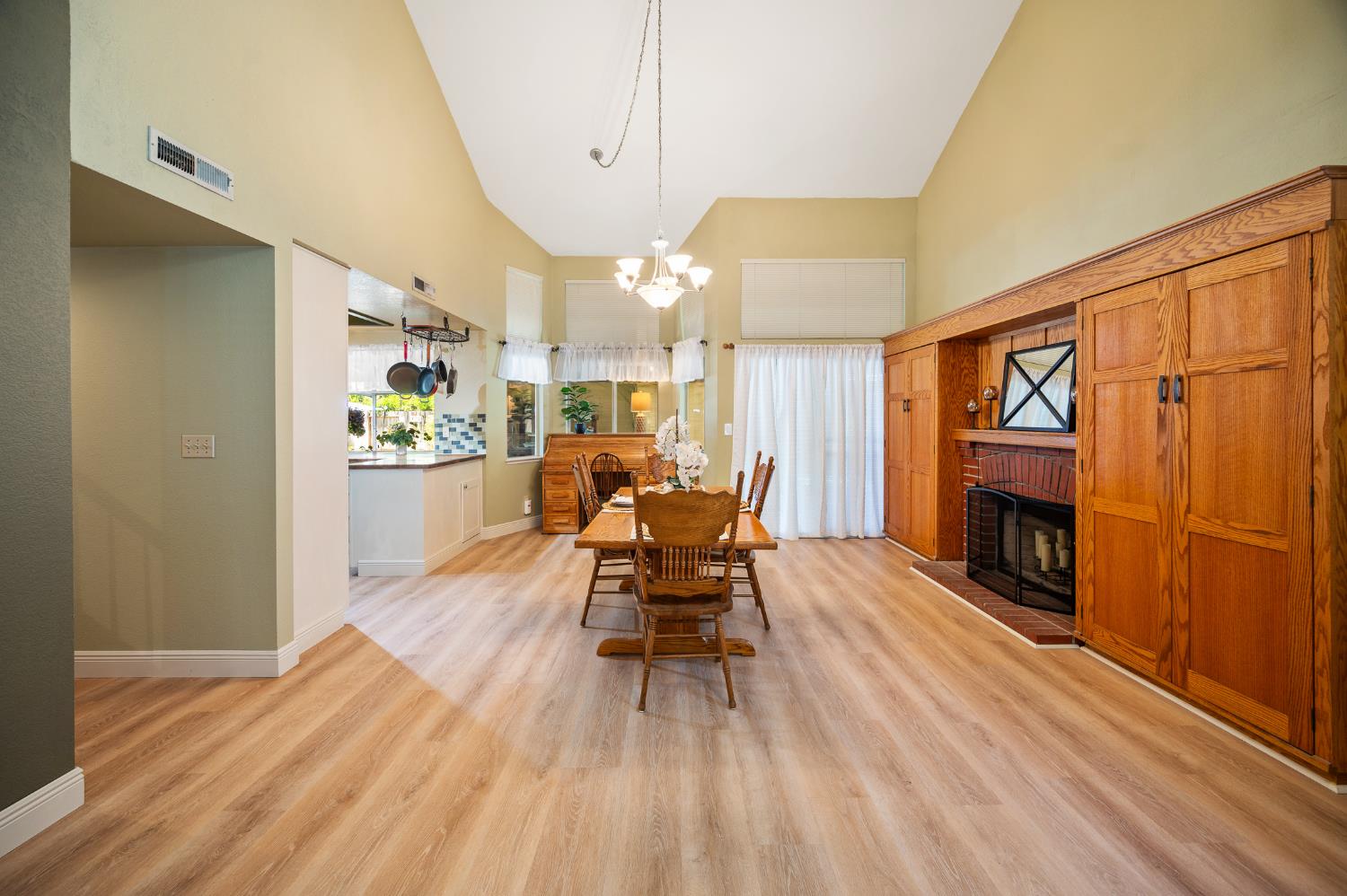 321 High Point Ct, Modesto, CA 95357