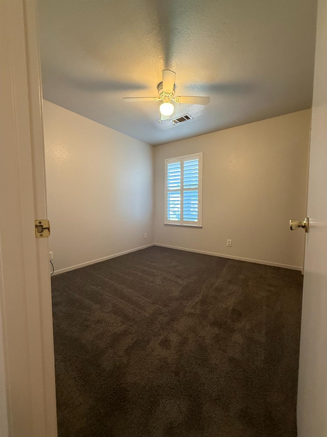 12200 Quicksilver St, Waterford, CA 95386