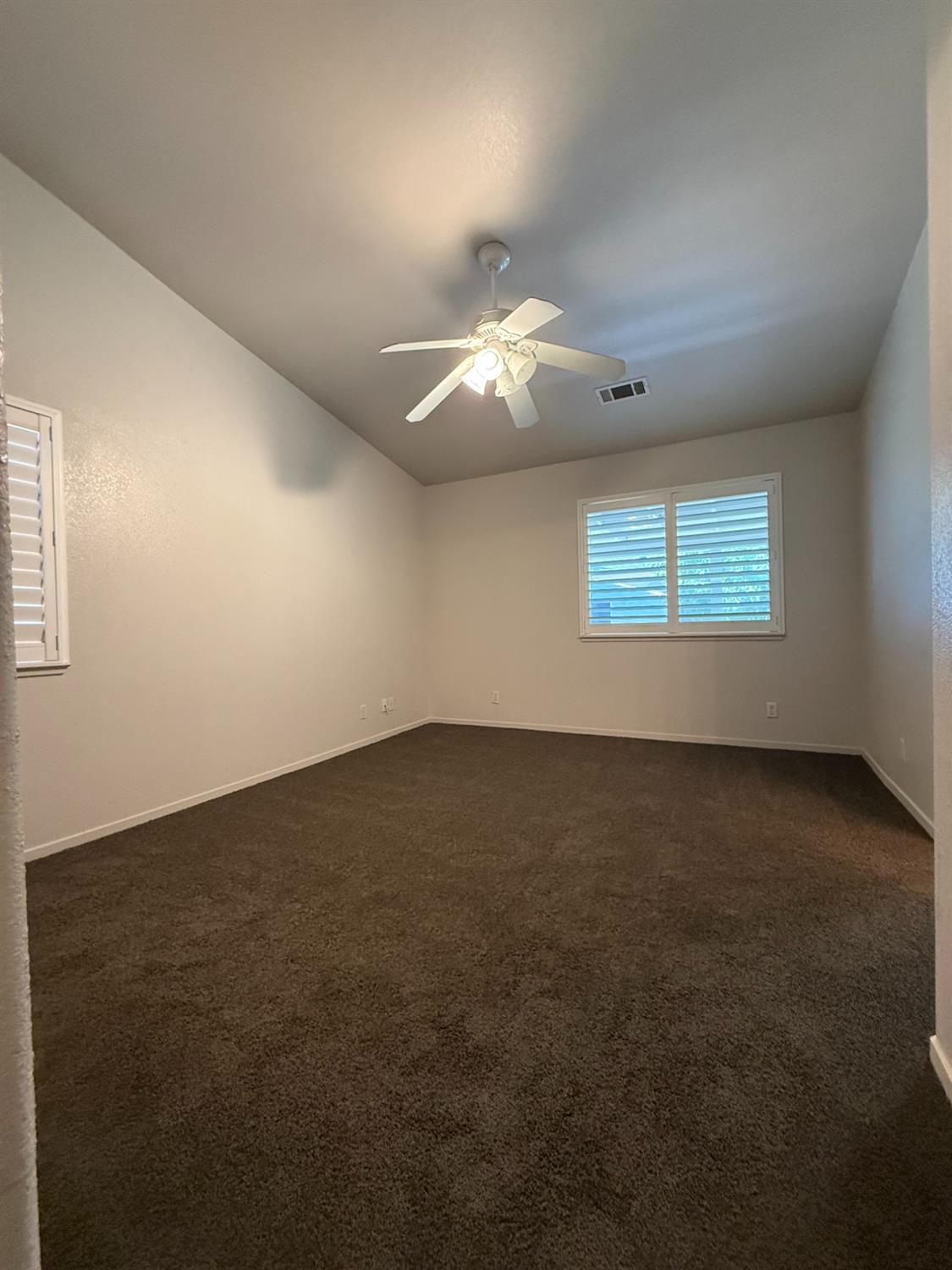 12200 Quicksilver St, Waterford, CA 95386