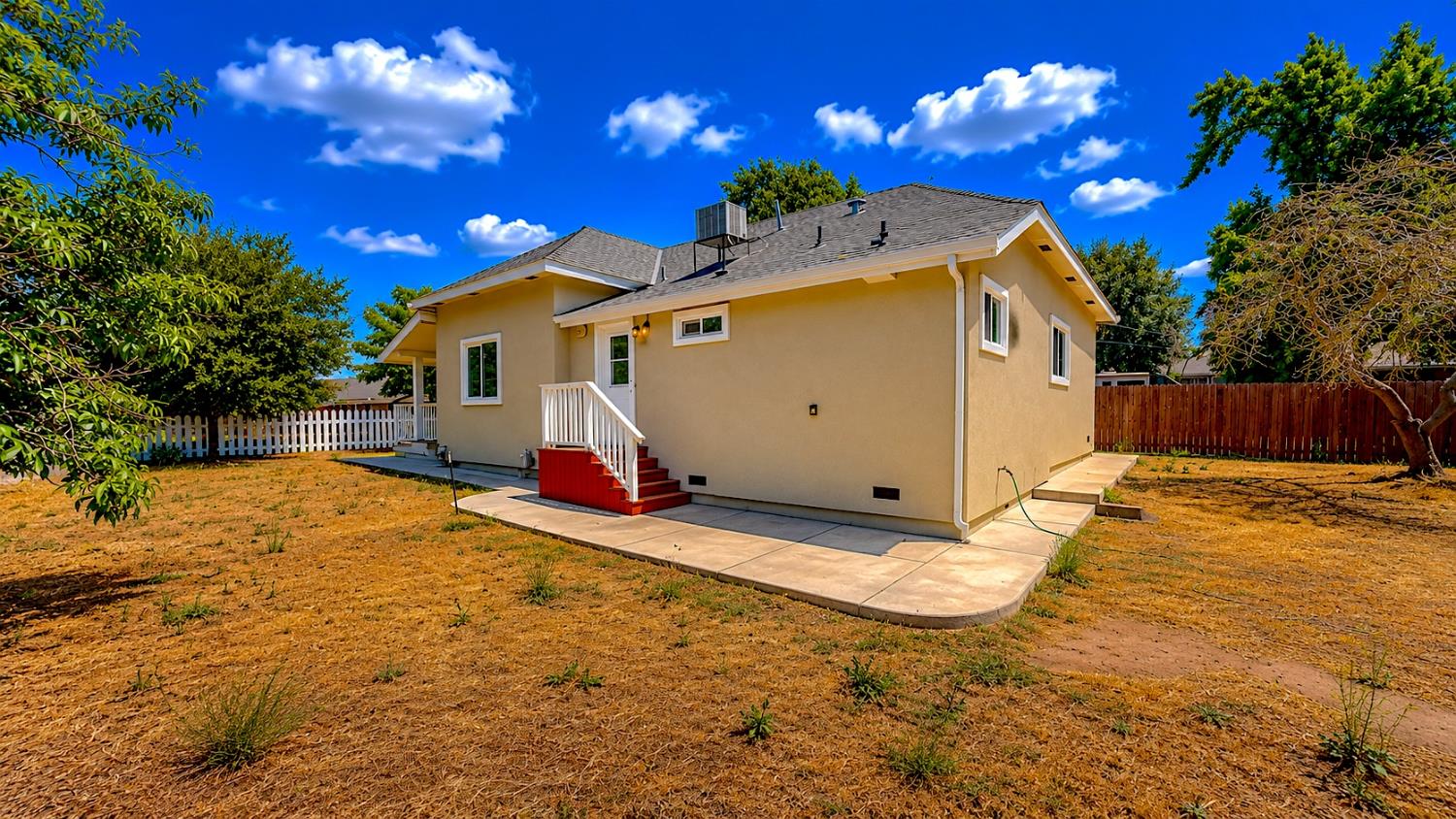 764 River Ave, Oakdale, CA 95361