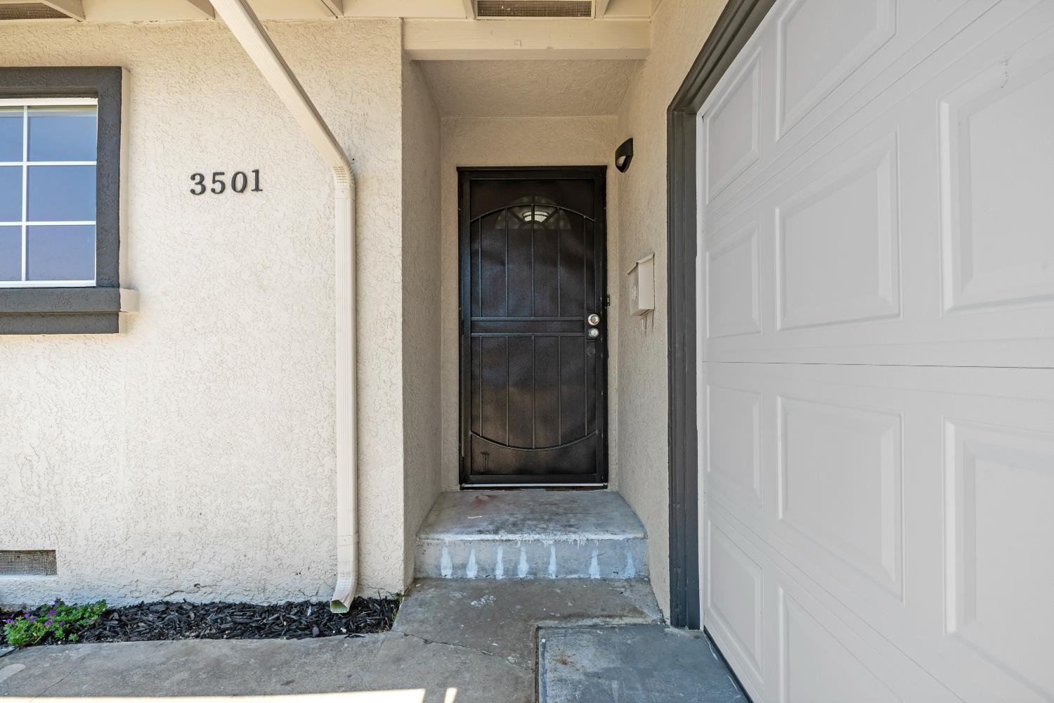 3501 Larisa Ln, Ceres, CA 95307