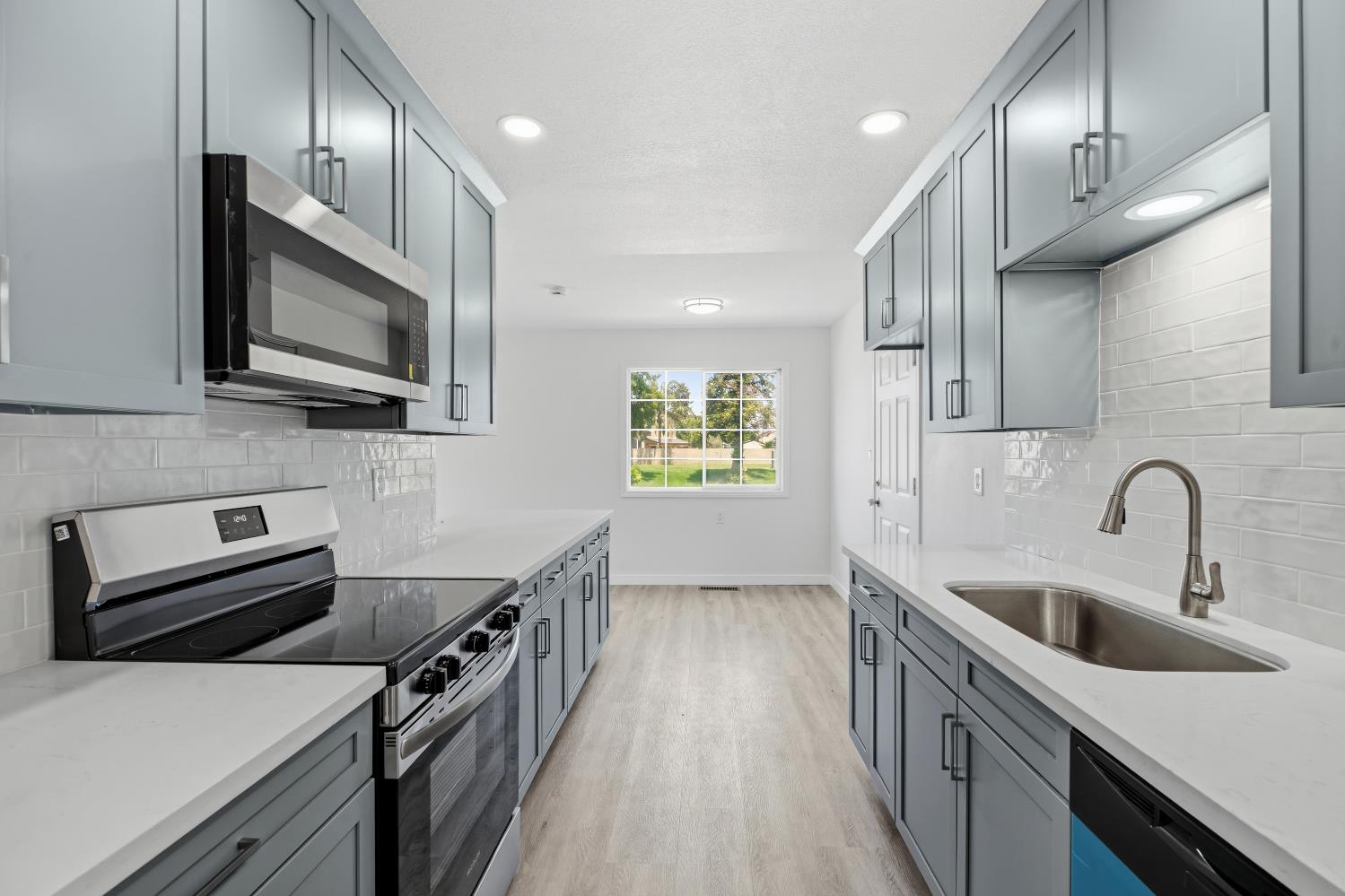 3501 Larisa Ln, Ceres, CA 95307
