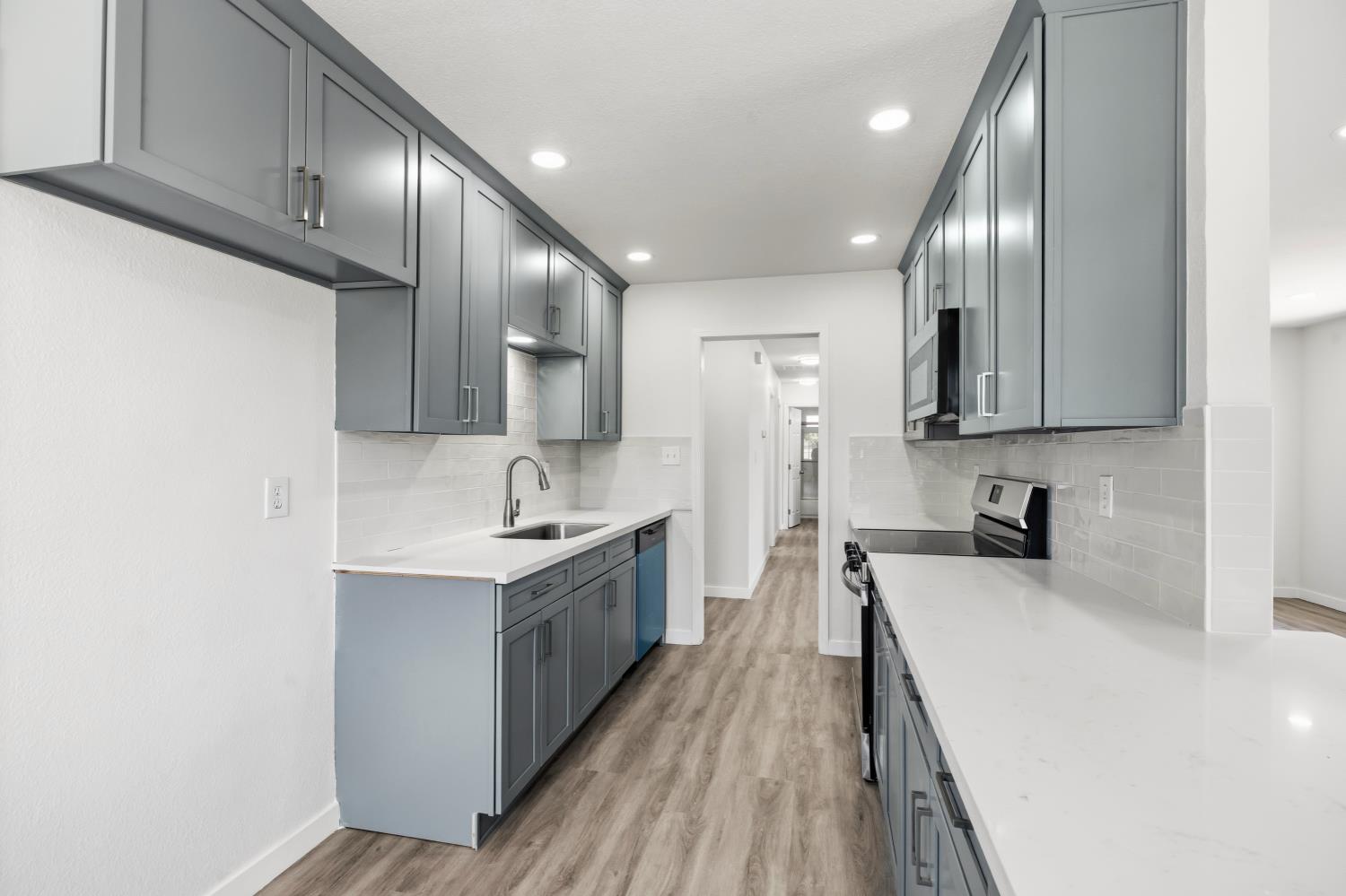 3501 Larisa Ln, Ceres, CA 95307