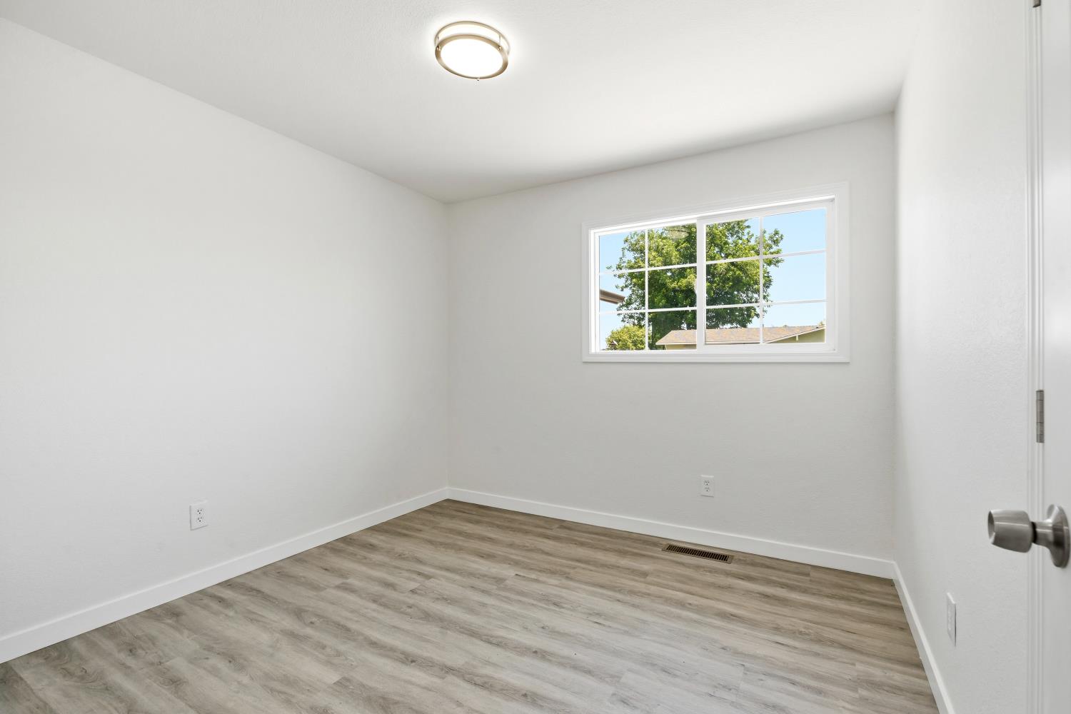 3501 Larisa Ln, Ceres, CA 95307