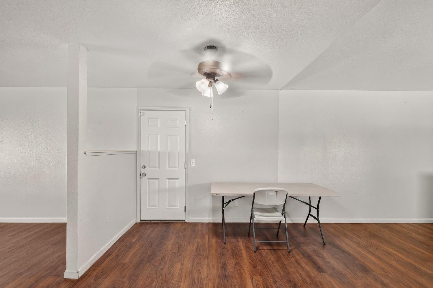 620 N Granada Dr, Madera, CA 93637
