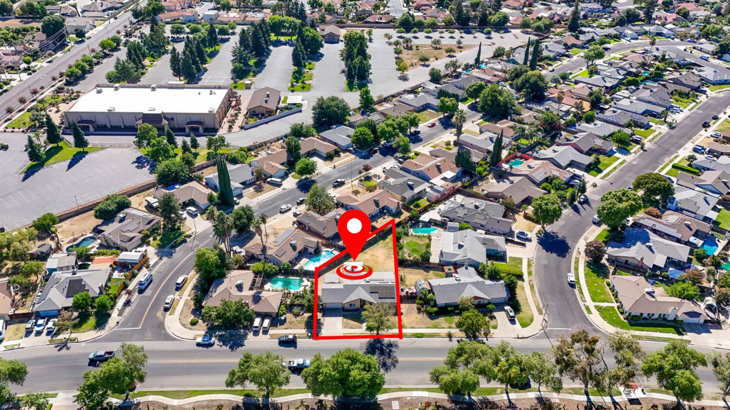 620 N Granada Dr, Madera, CA 93637