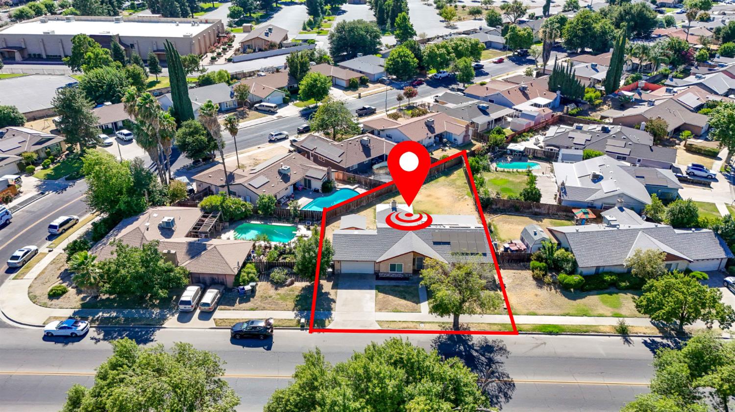 620 N Granada Dr, Madera, CA 93637