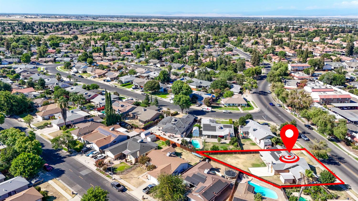 620 N Granada Dr, Madera, CA 93637