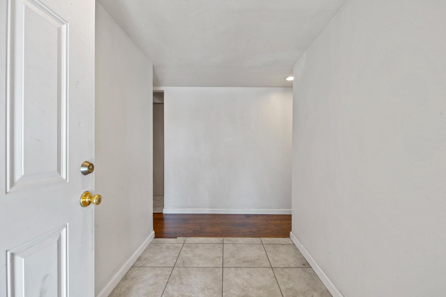 212 Hubert Dr, Modesto, CA 95354